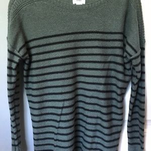 Old Navy sweater